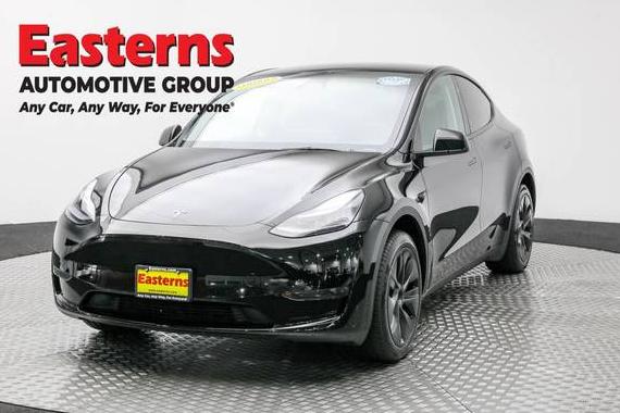 TESLA MODEL Y 2025 7SAYGDED1SF221096 image